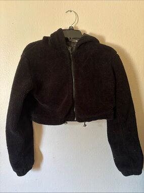 Aria Clothing Black Cropped Fuzzy Fleece Hooded Jacket Size S